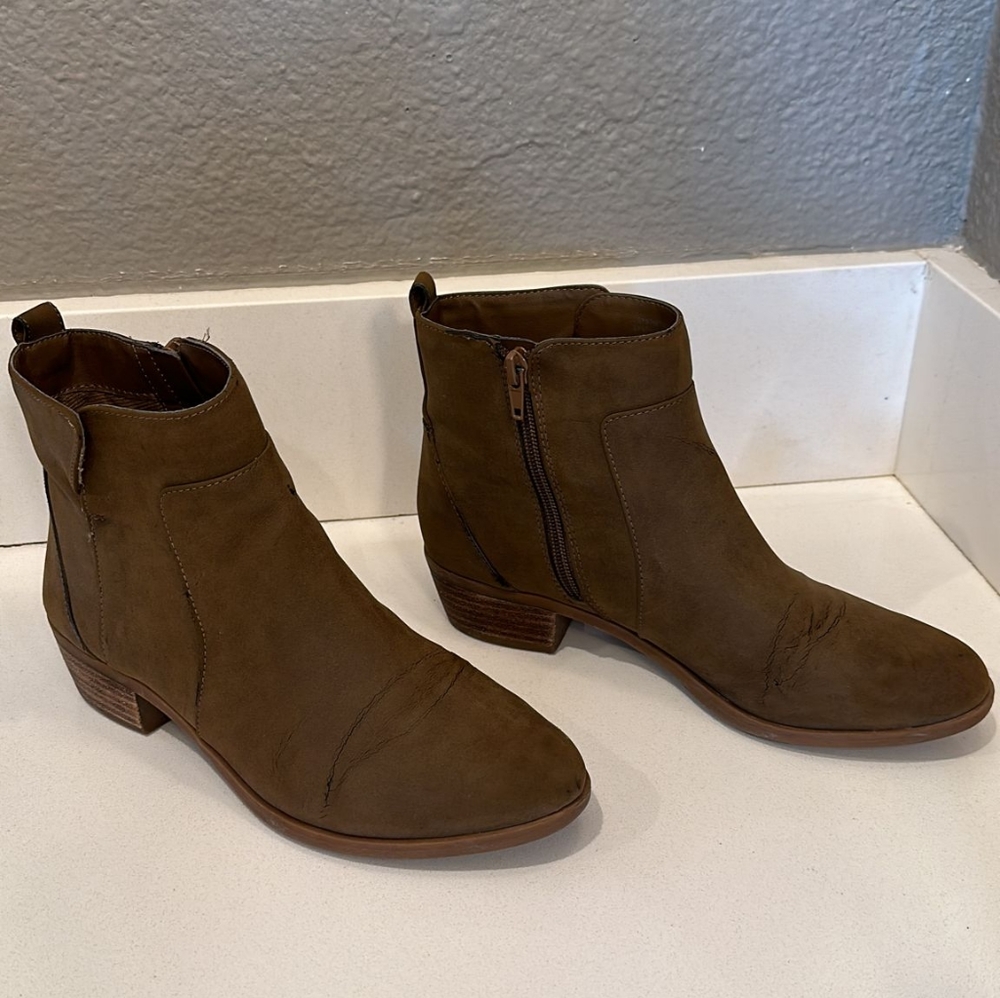 Loft Casey short ankle bootie